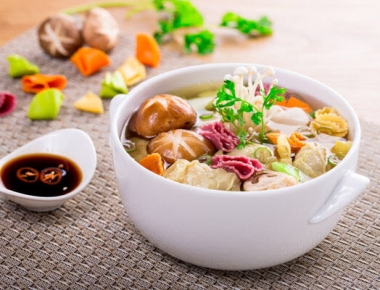 TIỆC CƯỚI QUỐC DŨNG
